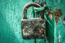 minimal lock icon
